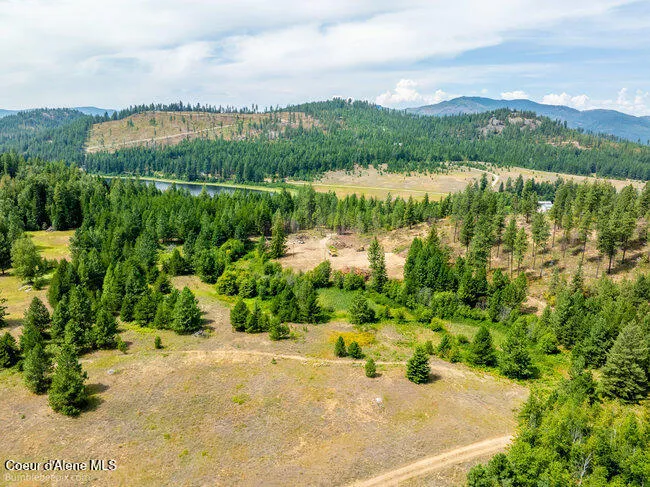 197 Schneiders Road Sagle, ID 83860