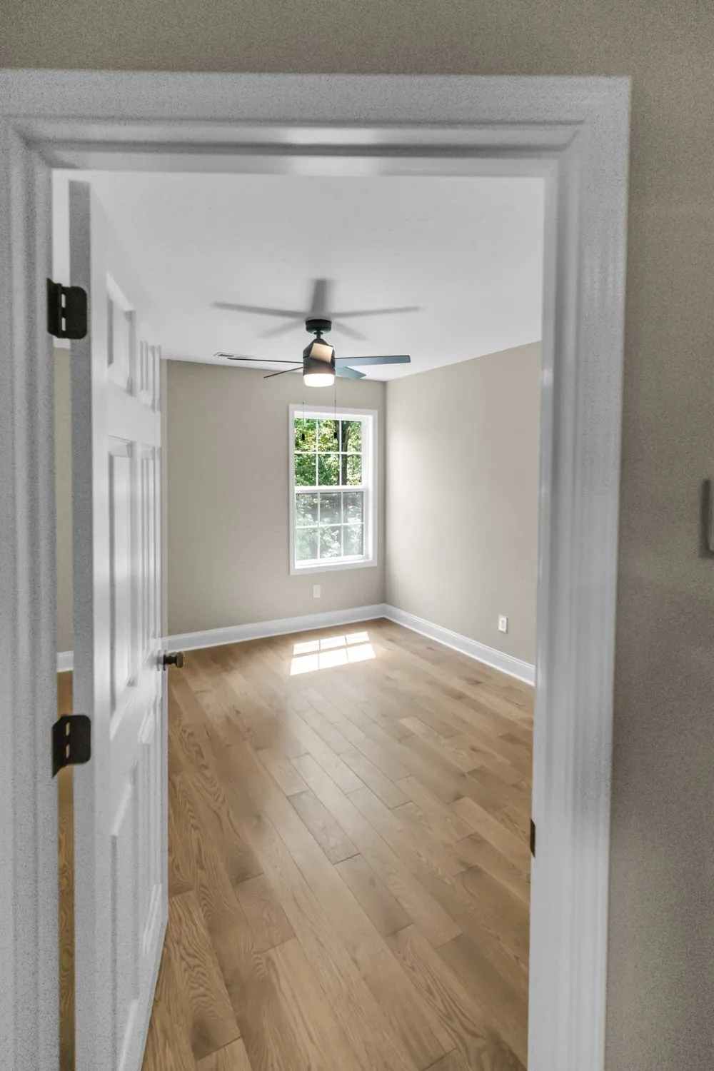 138 Tamatha Dr Paris, TN 38242