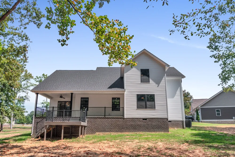138 Tamatha Dr Paris, TN 38242