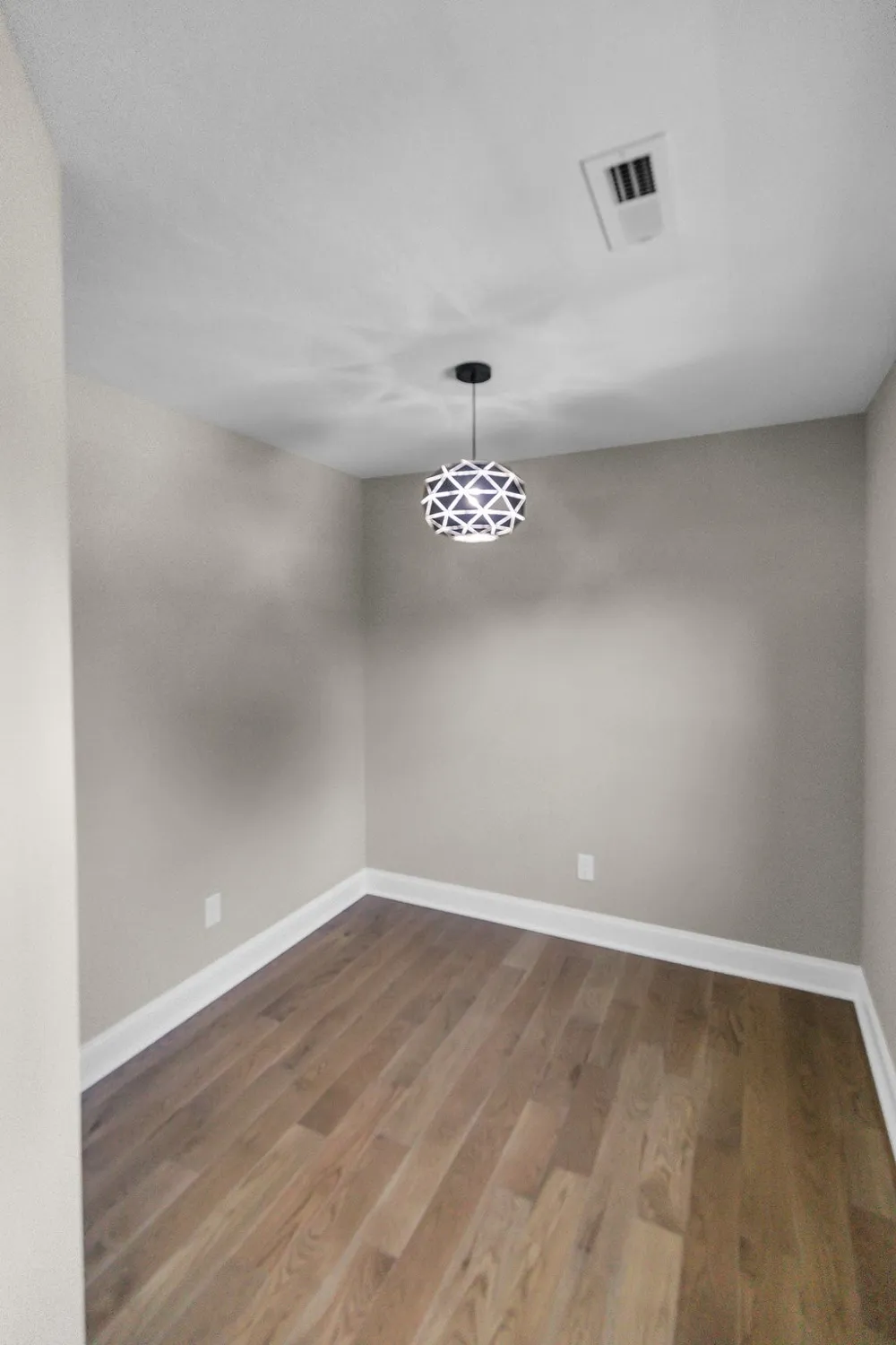 138 Tamatha Dr Paris, TN 38242