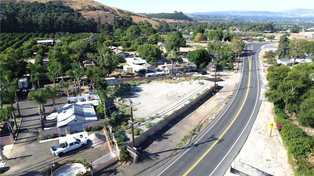 2456 Mill Creek Road Mentone, CA 92359