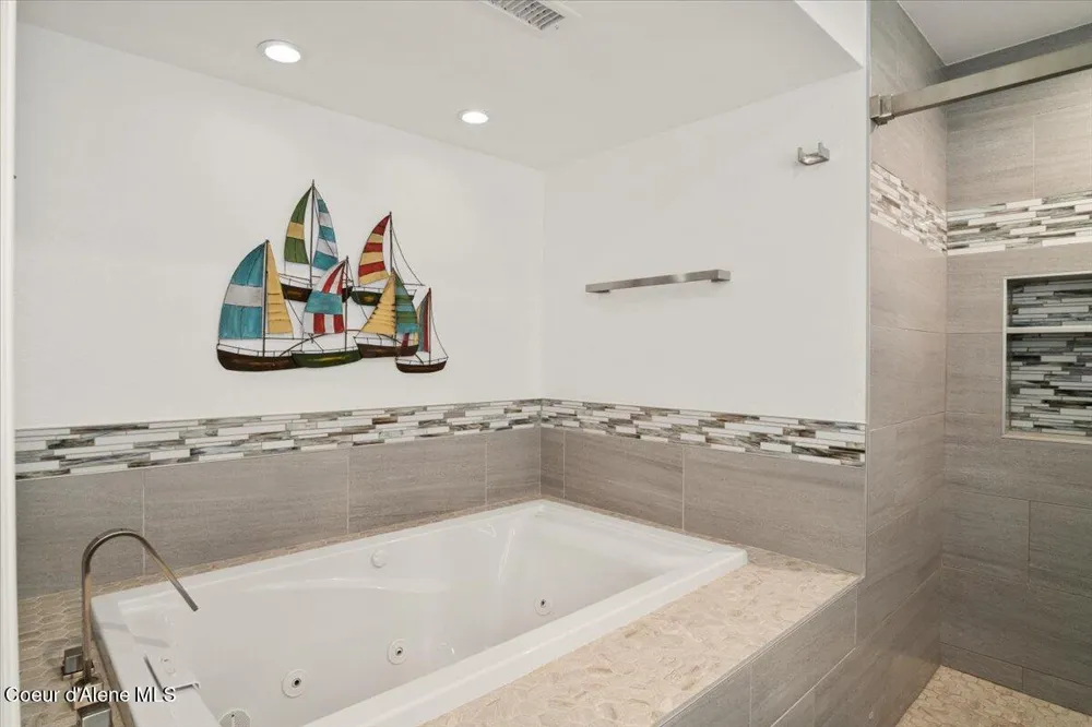 10569 FRIAR DRIVE ##B Hayden, ID 83835