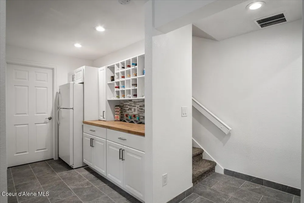 10569 FRIAR DRIVE ##B Hayden, ID 83835