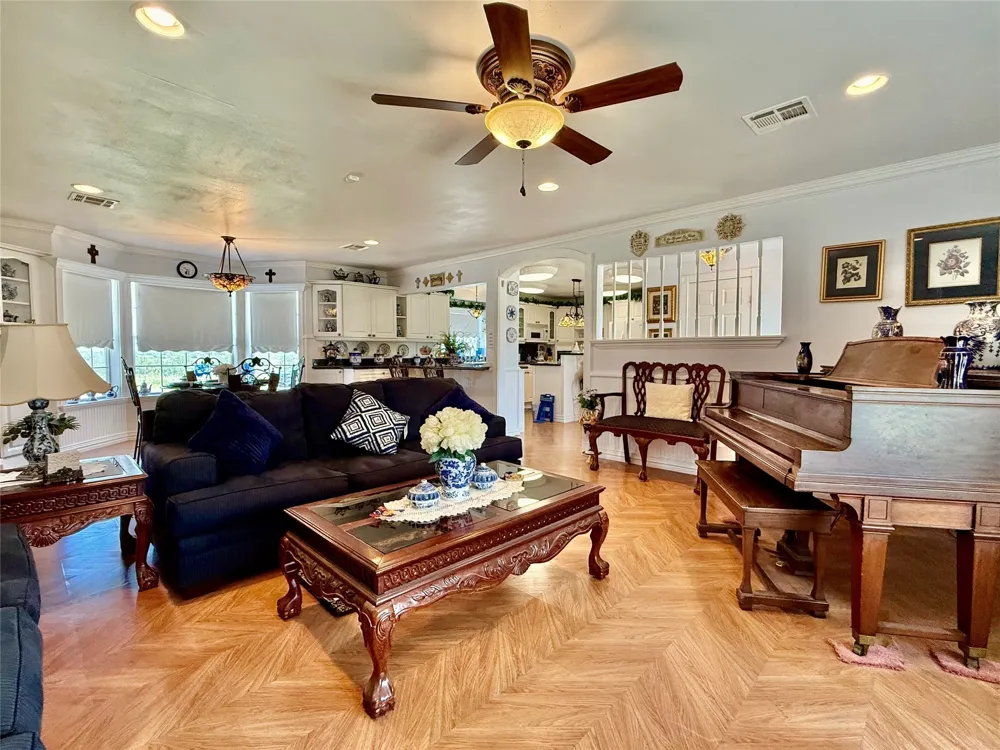 596 County Road 3425 Clifton, TX 76634