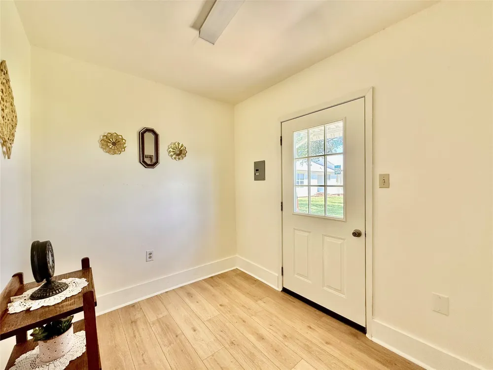 596 County Road 3425 Clifton, TX 76634
