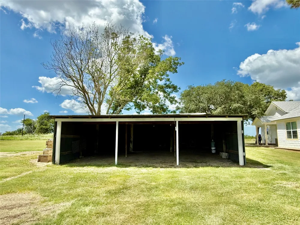 596 County Road 3425 Clifton, TX 76634
