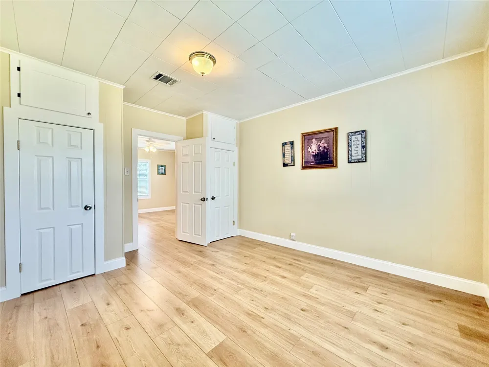 596 County Road 3425 Clifton, TX 76634