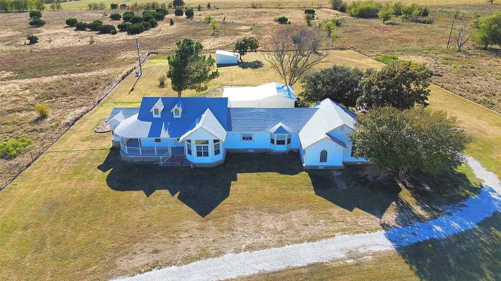 596 County Road 3425 Clifton, TX 76634