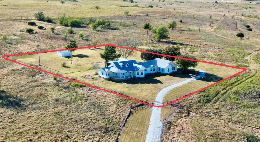 596 County Road 3425 Clifton, TX 76634