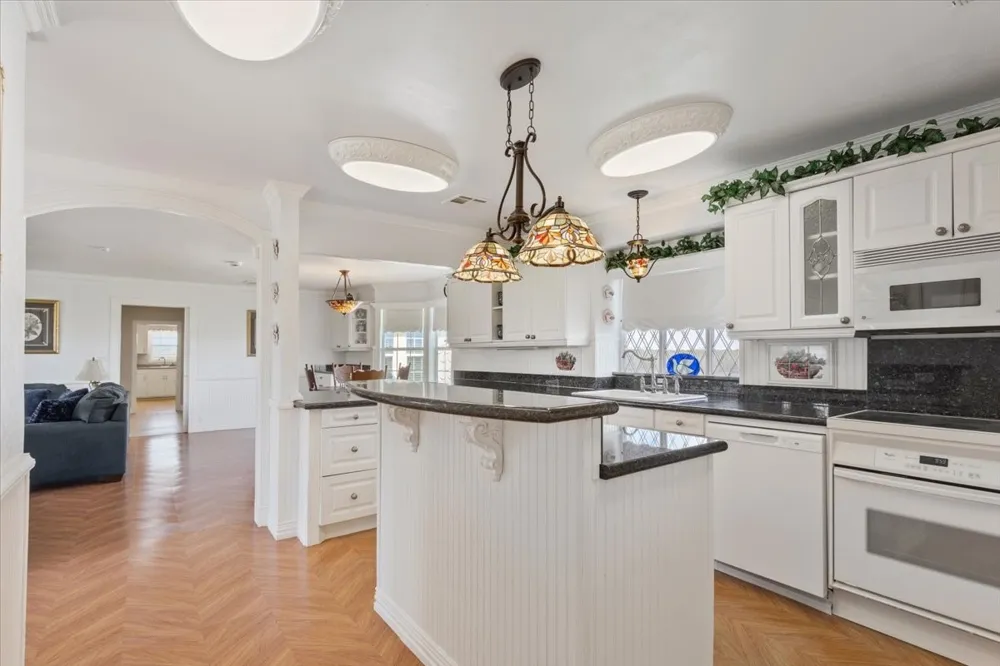 596 County Road 3425 Clifton, TX 76634