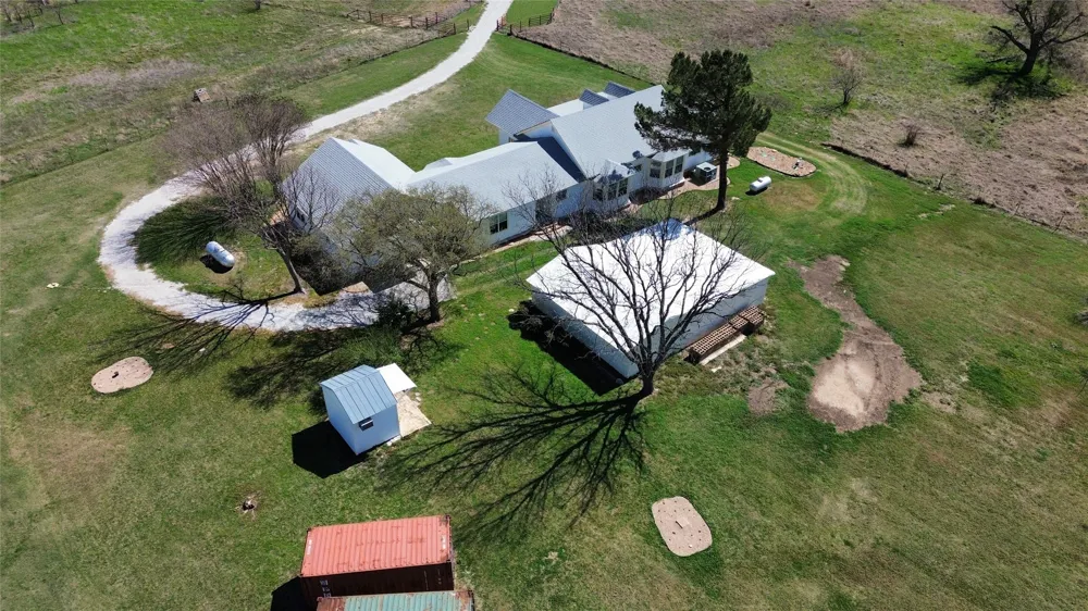 596 County Road 3425 Clifton, TX 76634
