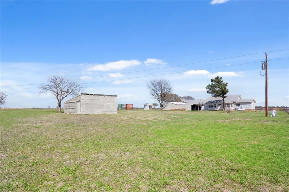 596 County Road 3425 Clifton, TX 76634