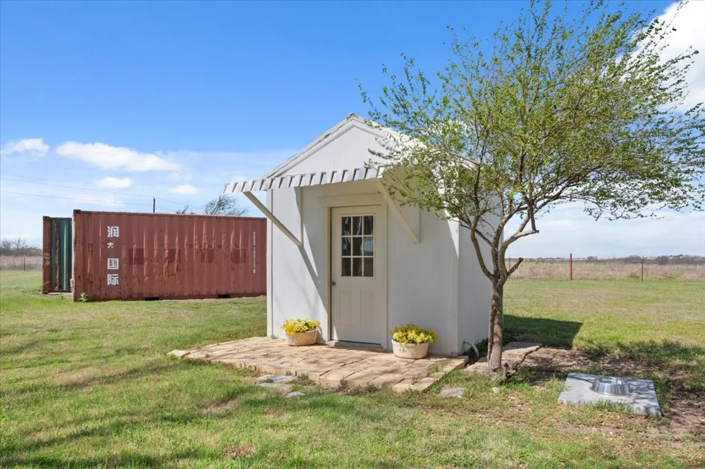 596 County Road 3425 Clifton, TX 76634
