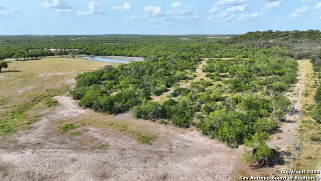 32 AC Fm 791 Falls City, TX 78113