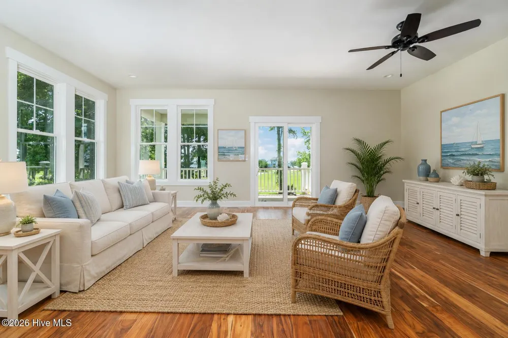 4007 Tarpon Drive Oriental, NC 28571