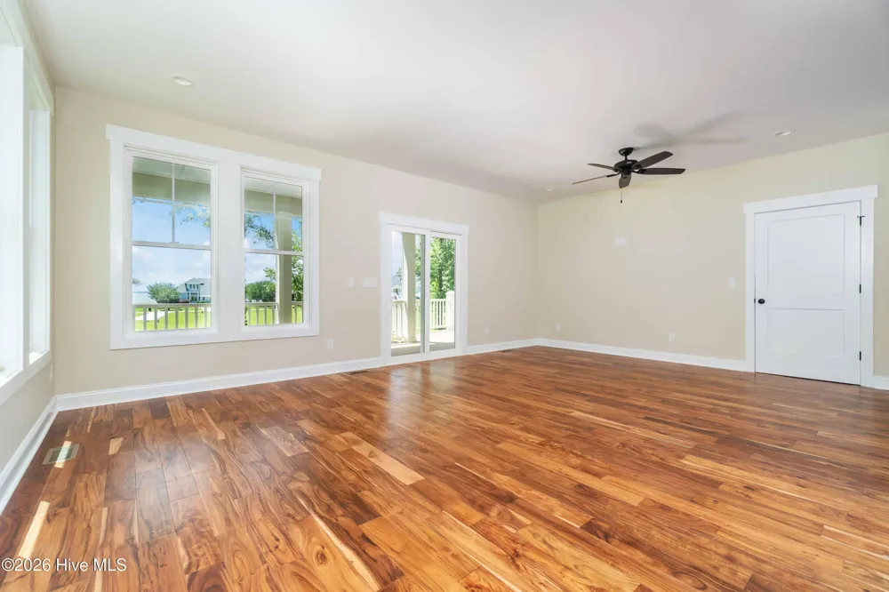 4007 Tarpon Drive Oriental, NC 28571