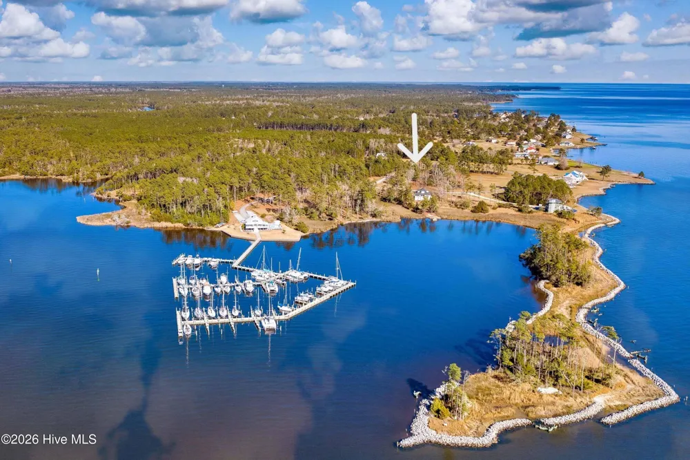 4007 Tarpon Drive Oriental, NC 28571
