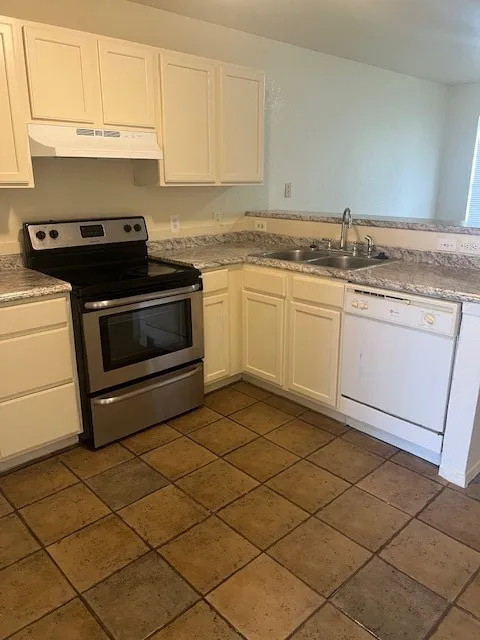 2204 Katy Lane #D Georgetown, TX 78626