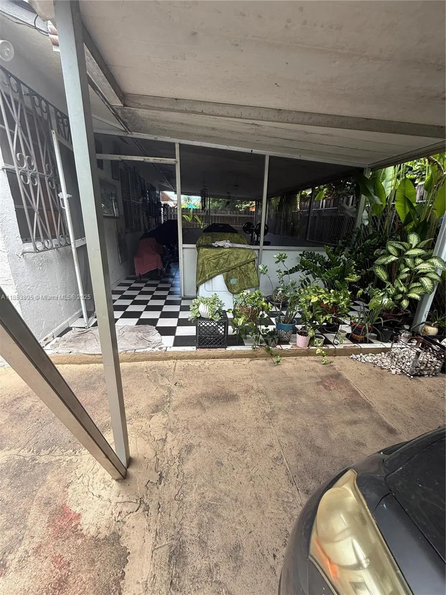 11472 SW 4th St Sweetwater, FL 33174