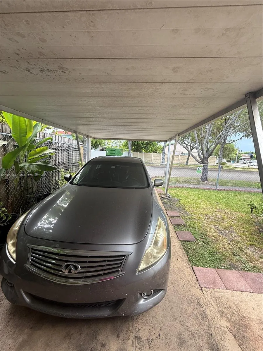 11472 SW 4th St Sweetwater, FL 33174
