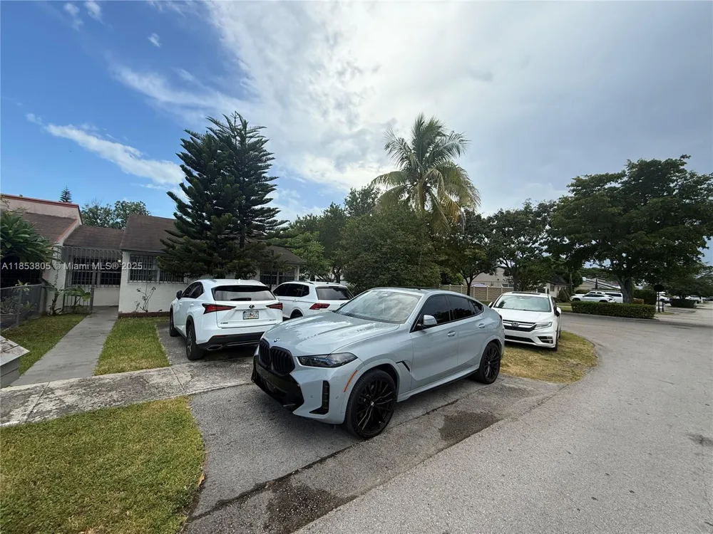 11472 SW 4th St Sweetwater, FL 33174