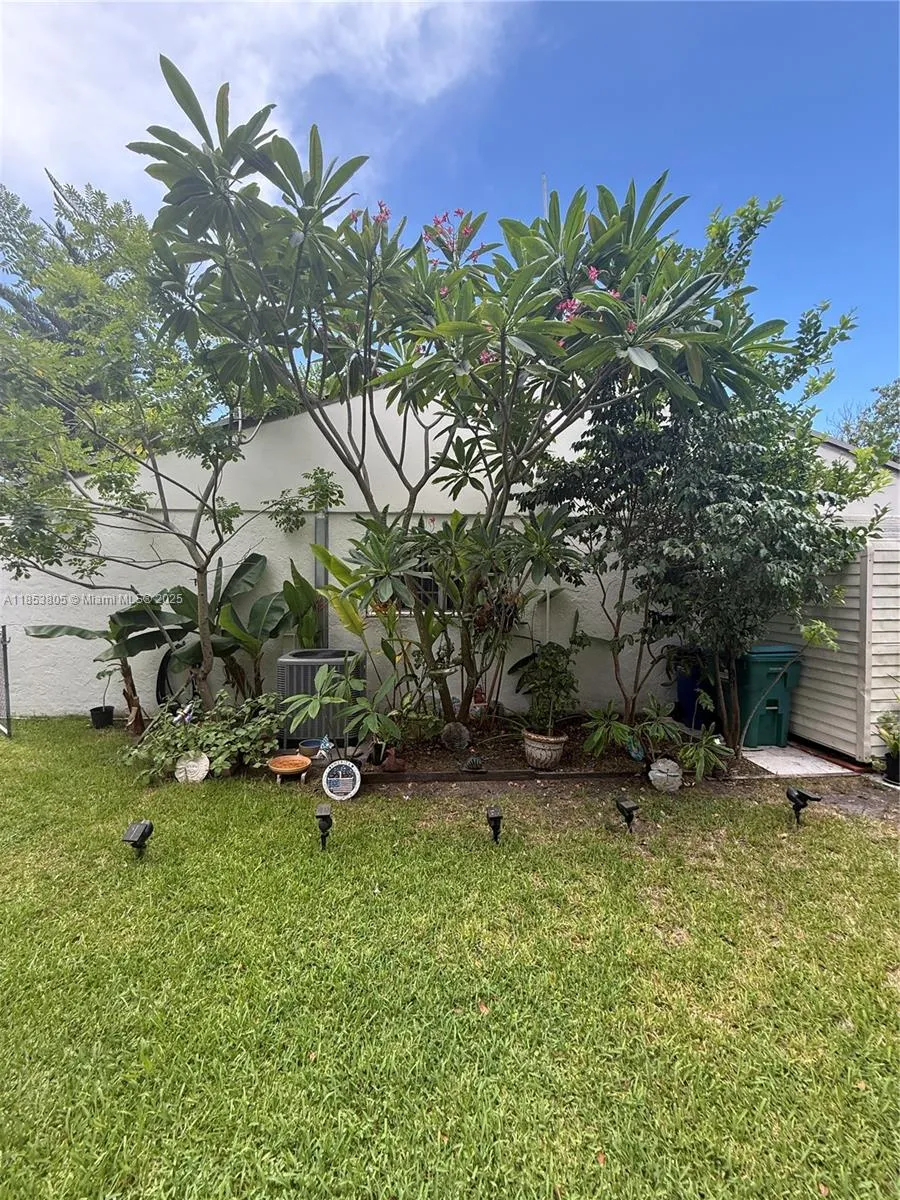 11472 SW 4th St Sweetwater, FL 33174