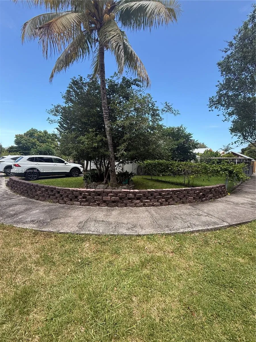 11472 SW 4th St Sweetwater, FL 33174