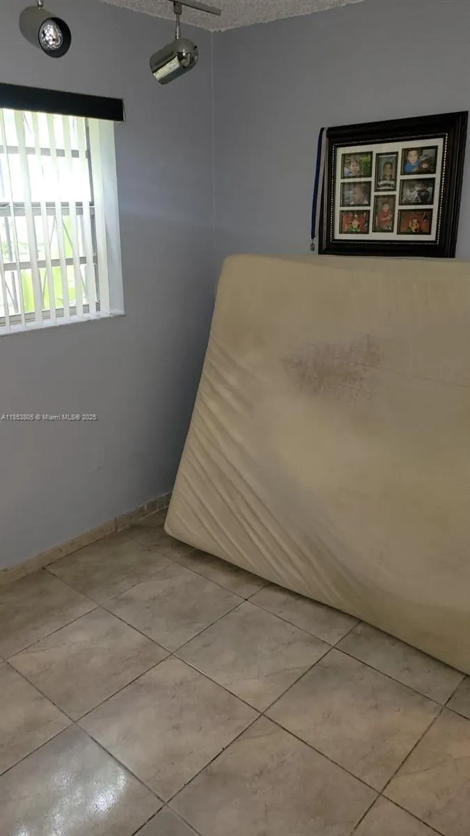 11472 SW 4th St Sweetwater, FL 33174
