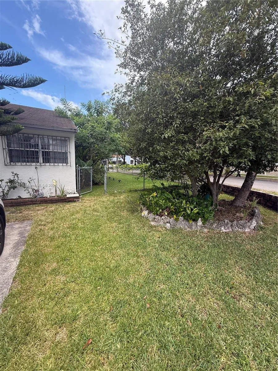 11472 SW 4th St Sweetwater, FL 33174