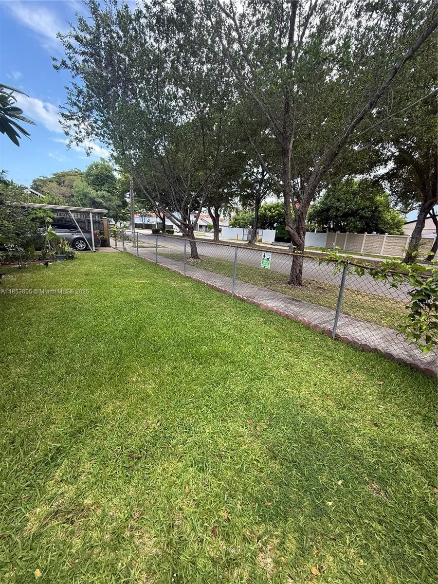11472 SW 4th St Sweetwater, FL 33174