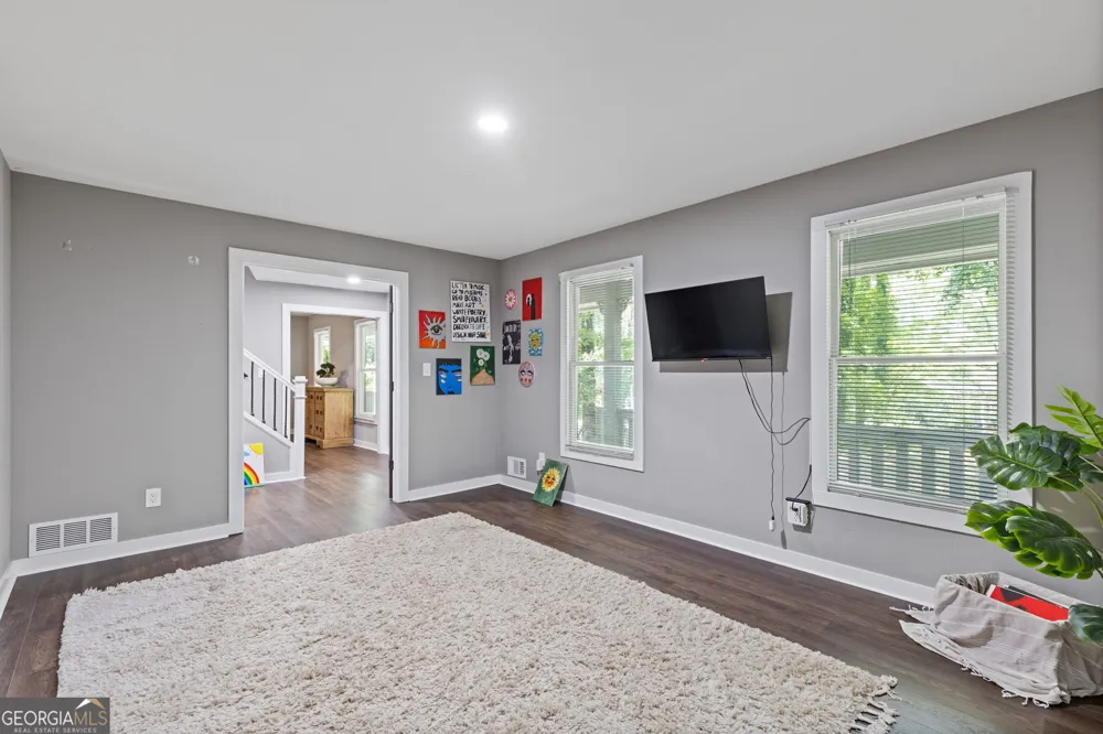 742 Mountain View DR Stone Mountain, GA 30083