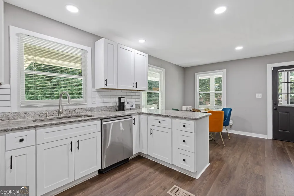 742 Mountain View DR Stone Mountain, GA 30083