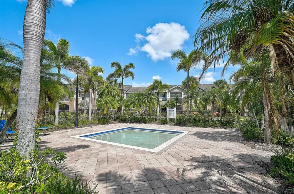 8827 MANOR LOOP #204 Lakewood Ranch, FL 34202