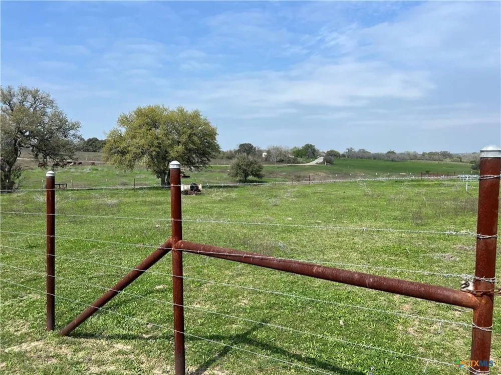 847 Hefner Lane Cuero, TX 77954