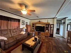 847 Hefner Lane Cuero, TX 77954