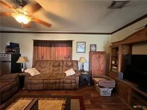 847 Hefner Lane Cuero, TX 77954