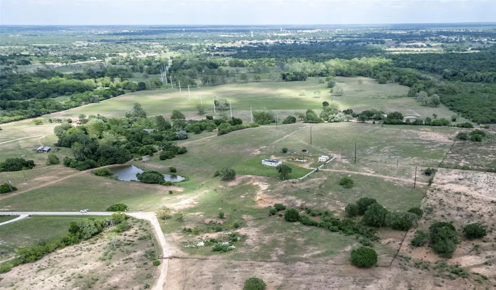 847 Hefner Lane Cuero, TX 77954