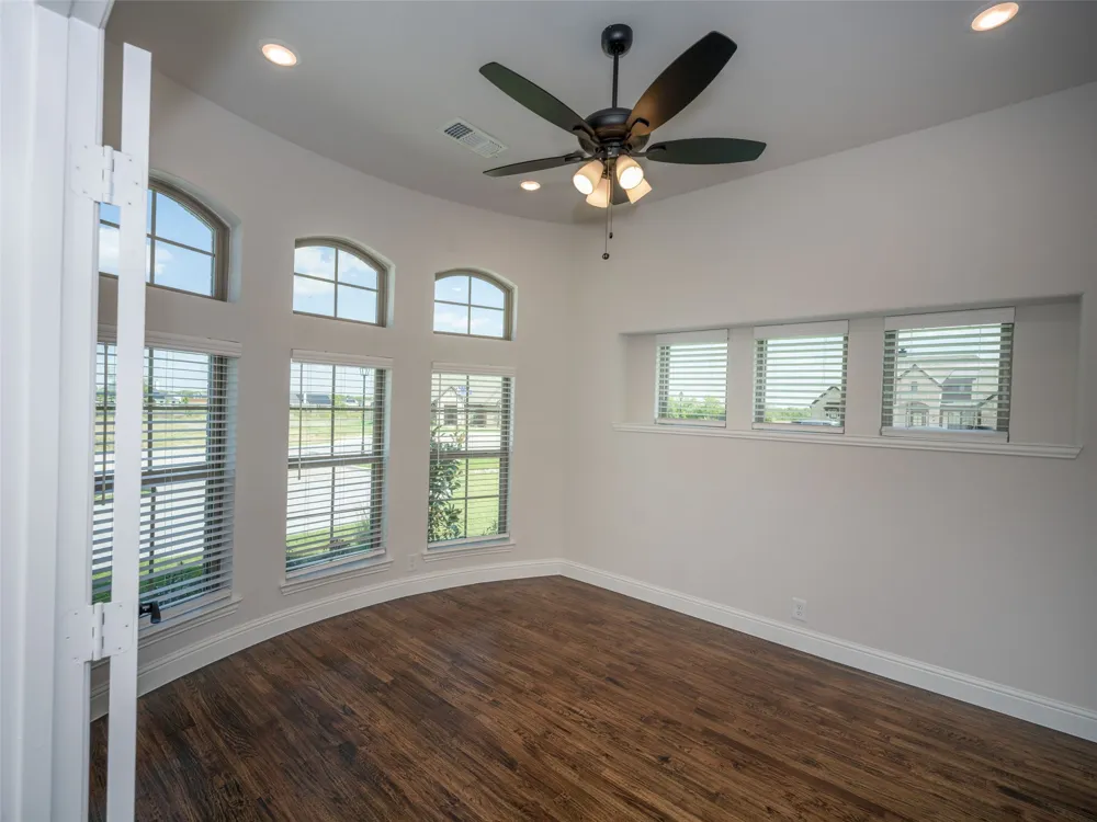 1112 Archives Avenue Nevada, TX 75173