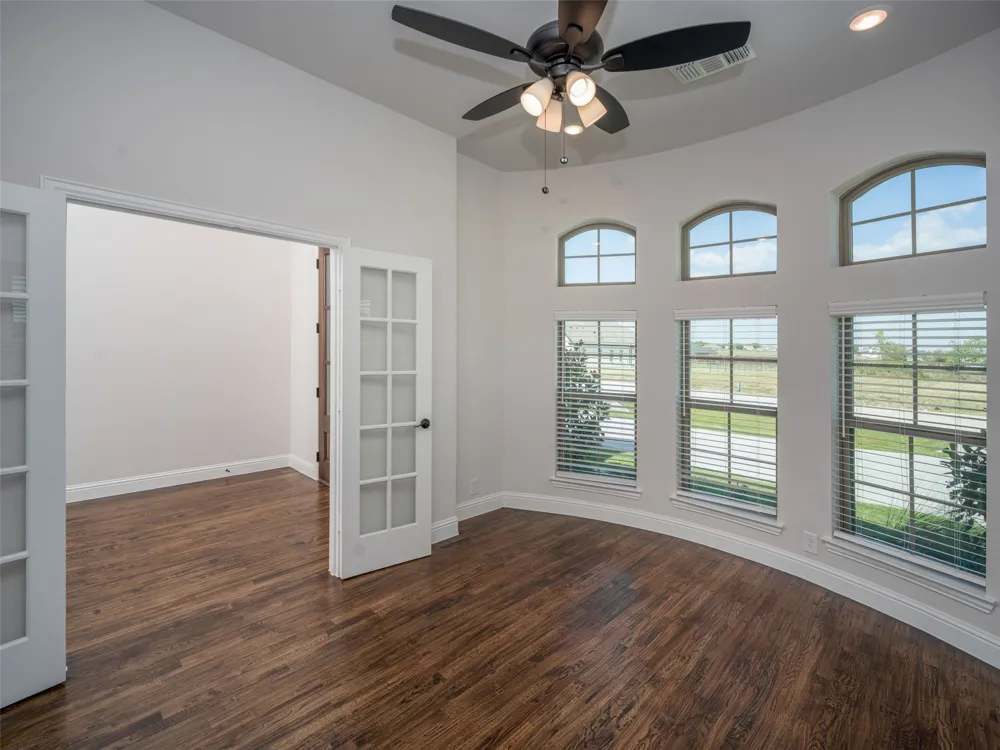 1112 Archives Avenue Nevada, TX 75173