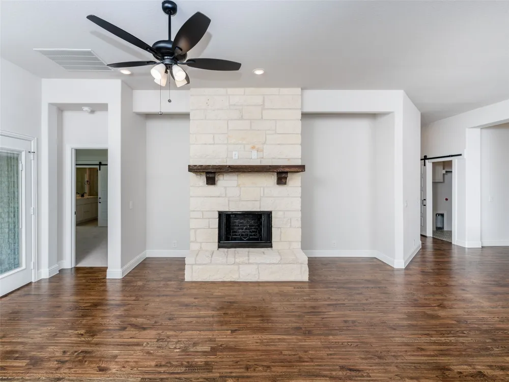 1112 Archives Avenue Nevada, TX 75173