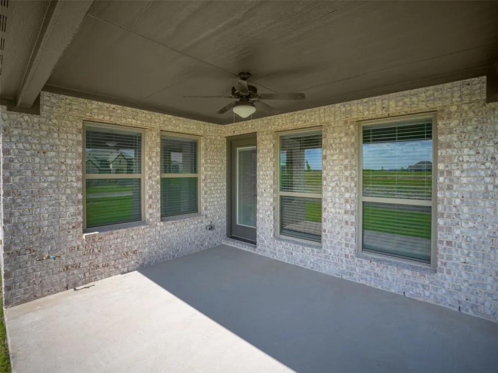 1112 Archives Avenue Nevada, TX 75173