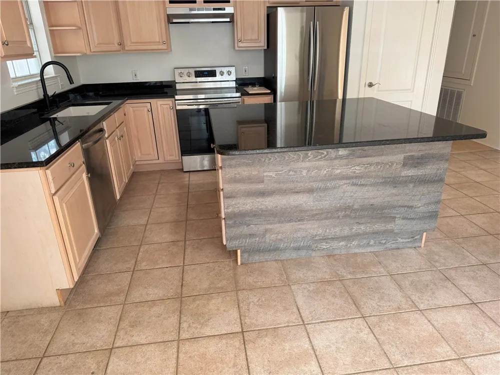 1132 5th Comfort, TX 78013