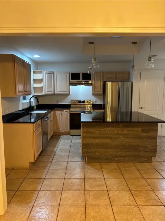 1132 5th Comfort, TX 78013