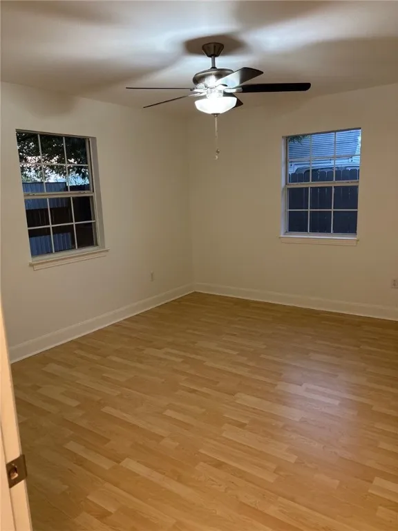 1132 5th Comfort, TX 78013