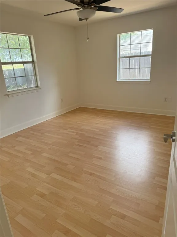 1132 5th Comfort, TX 78013