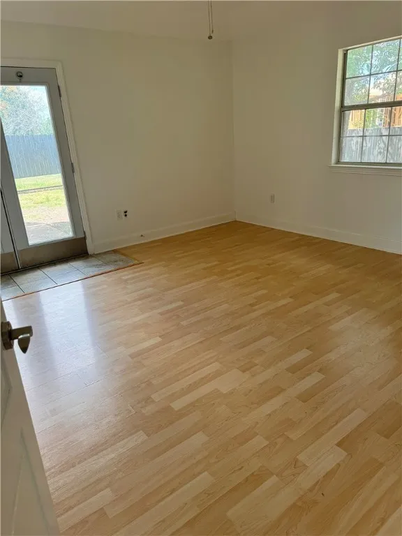 1132 5th Comfort, TX 78013