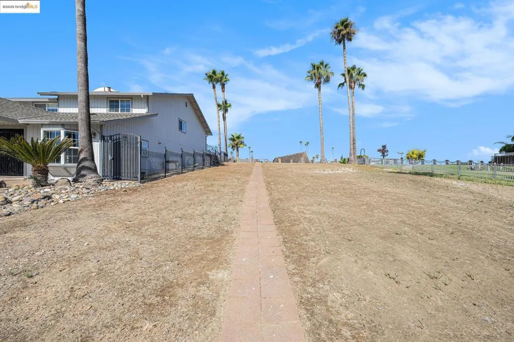 910 Discovery Bay Blvd Discovery Bay, CA 94505