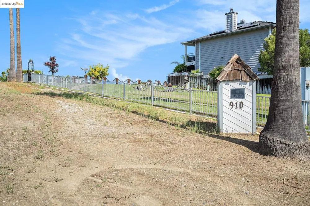 910 Discovery Bay Blvd Discovery Bay, CA 94505