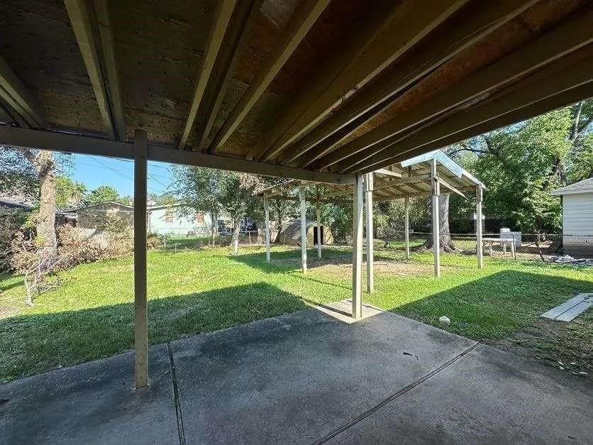1314 Natchez Avenue Pasadena, TX 77506