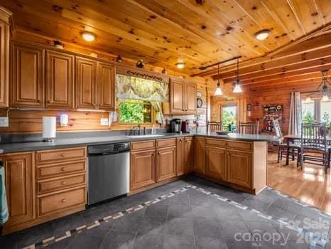202 Panorama Drive Nebo, NC 28761